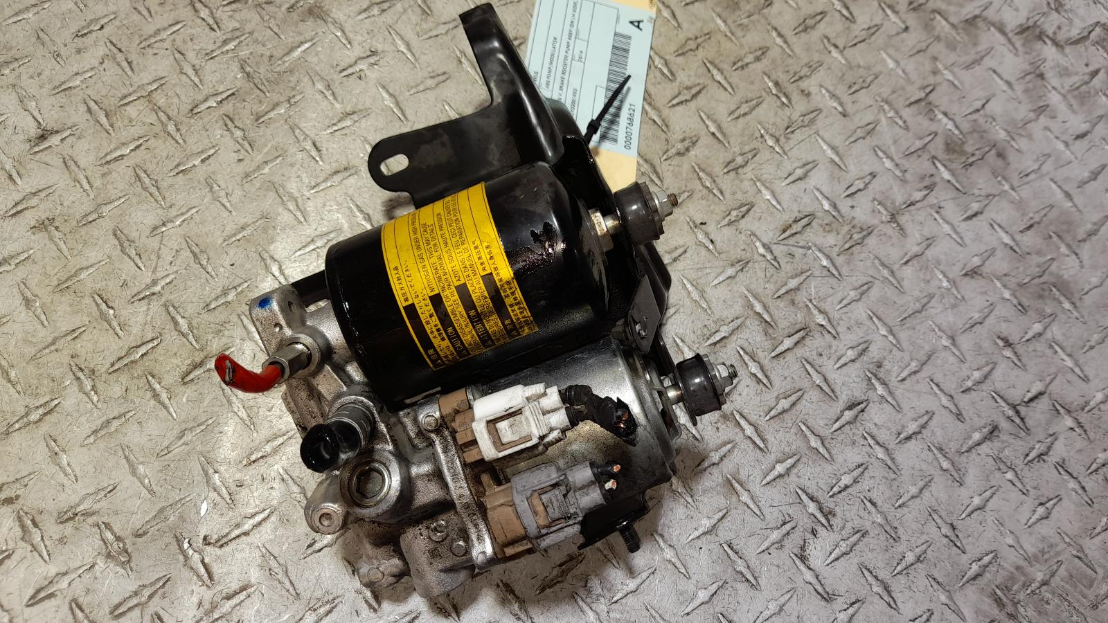 View Auto part Abs Pump/Modulator Toyota Prius 2014