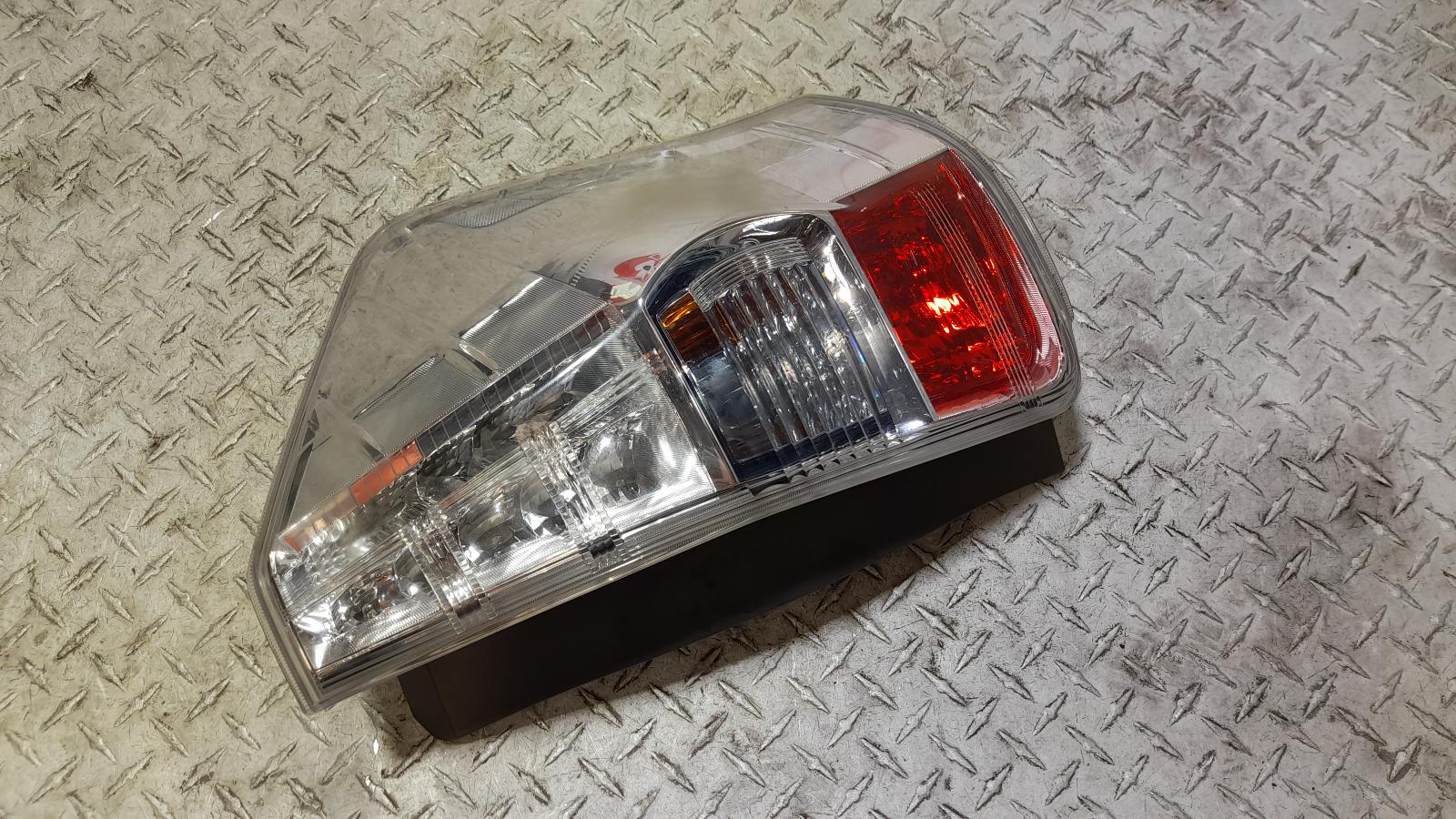 View Auto part Right Taillight Toyota Prius 2014