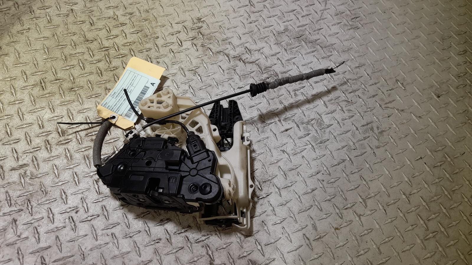 View Auto part Door/Boot/Gate Lock Volkswagen Tiguan 2013