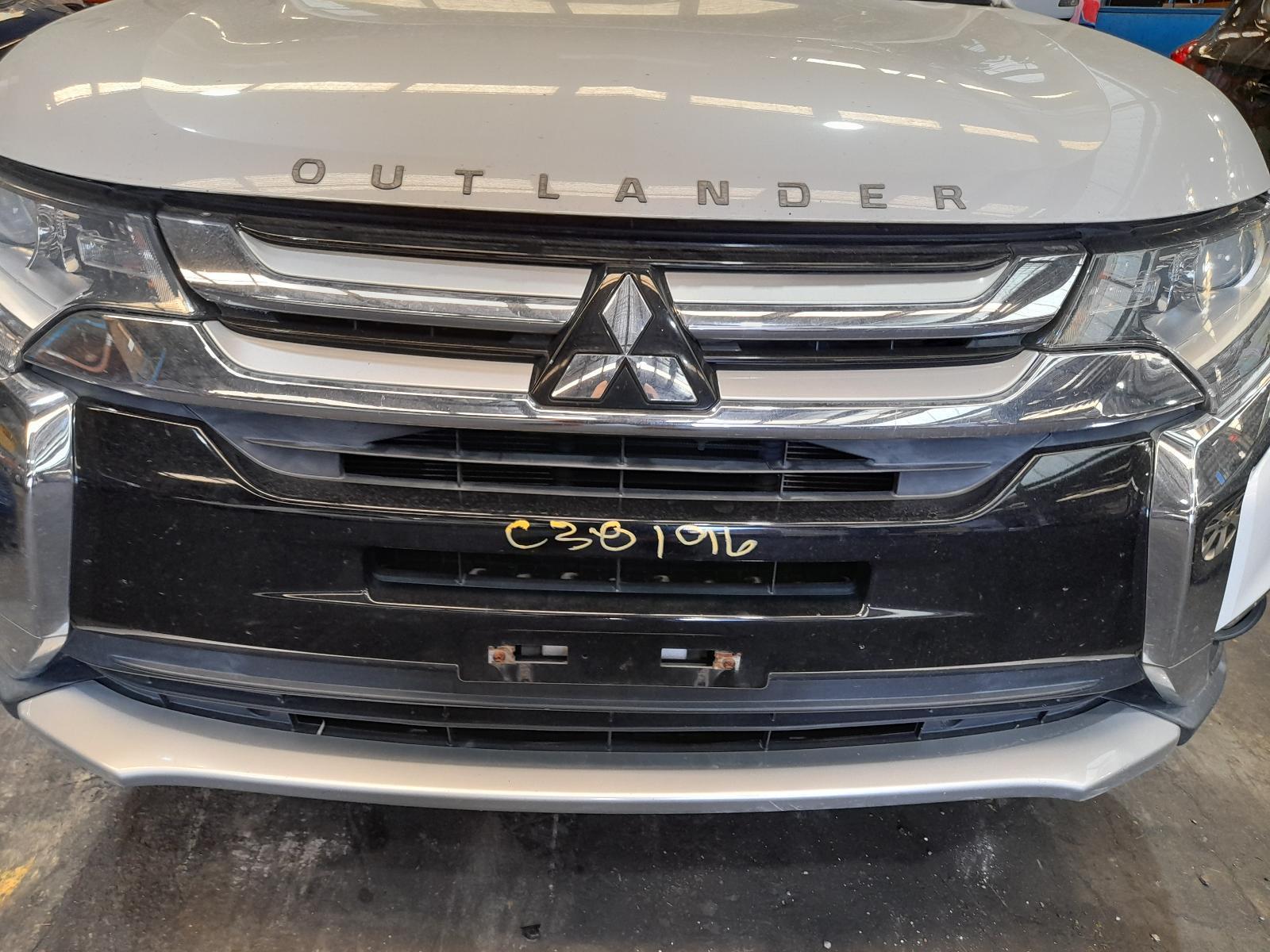 View Auto part Grille Mitsubishi Outlander 2017