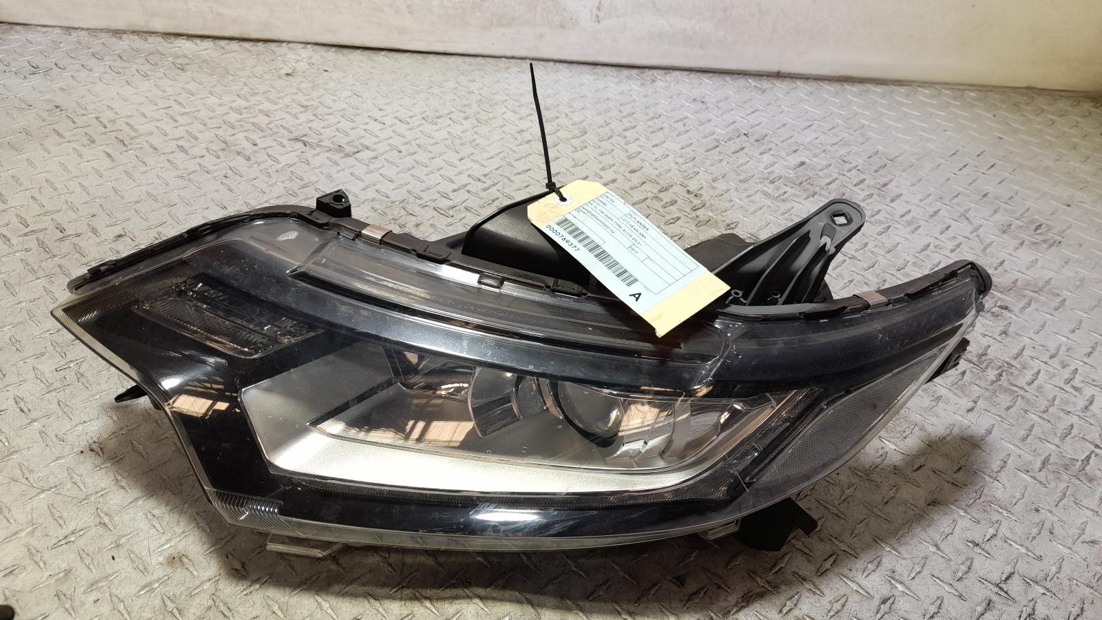 View Auto part Left Headlamp Mitsubishi Outlander 2017