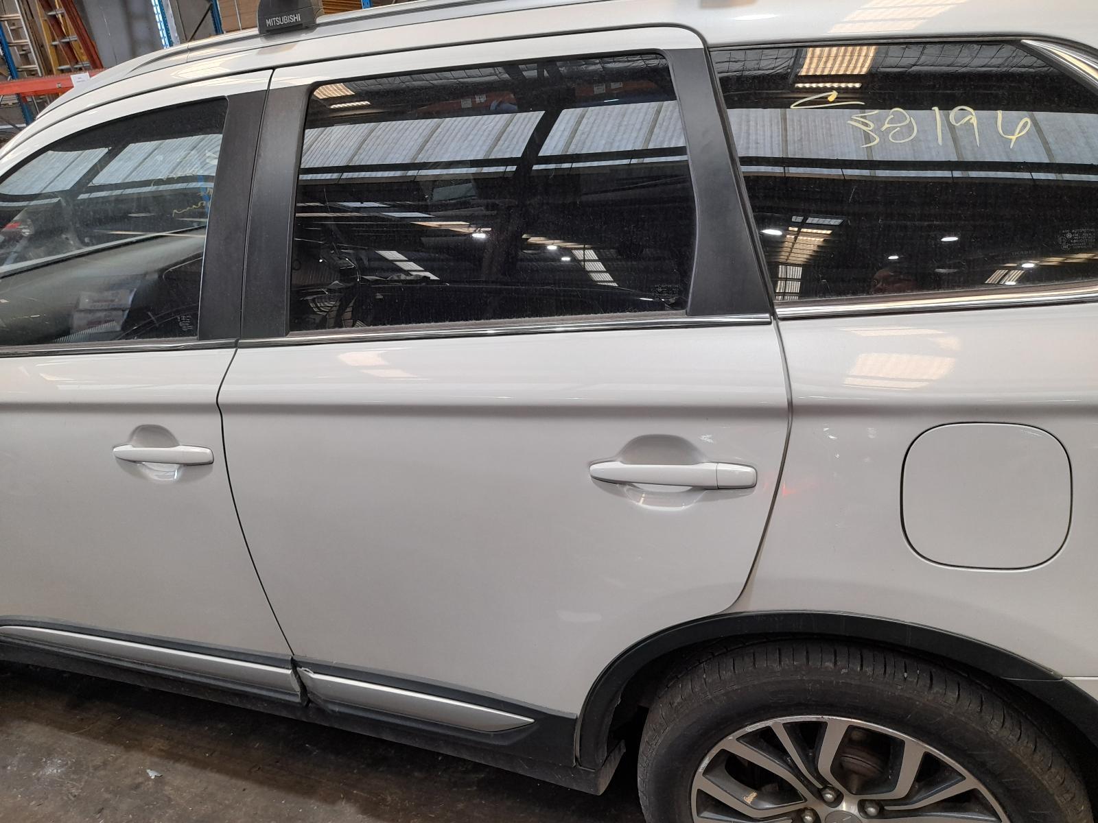 View Auto part Left Rear Door/Sliding Mitsubishi Outlander 2017