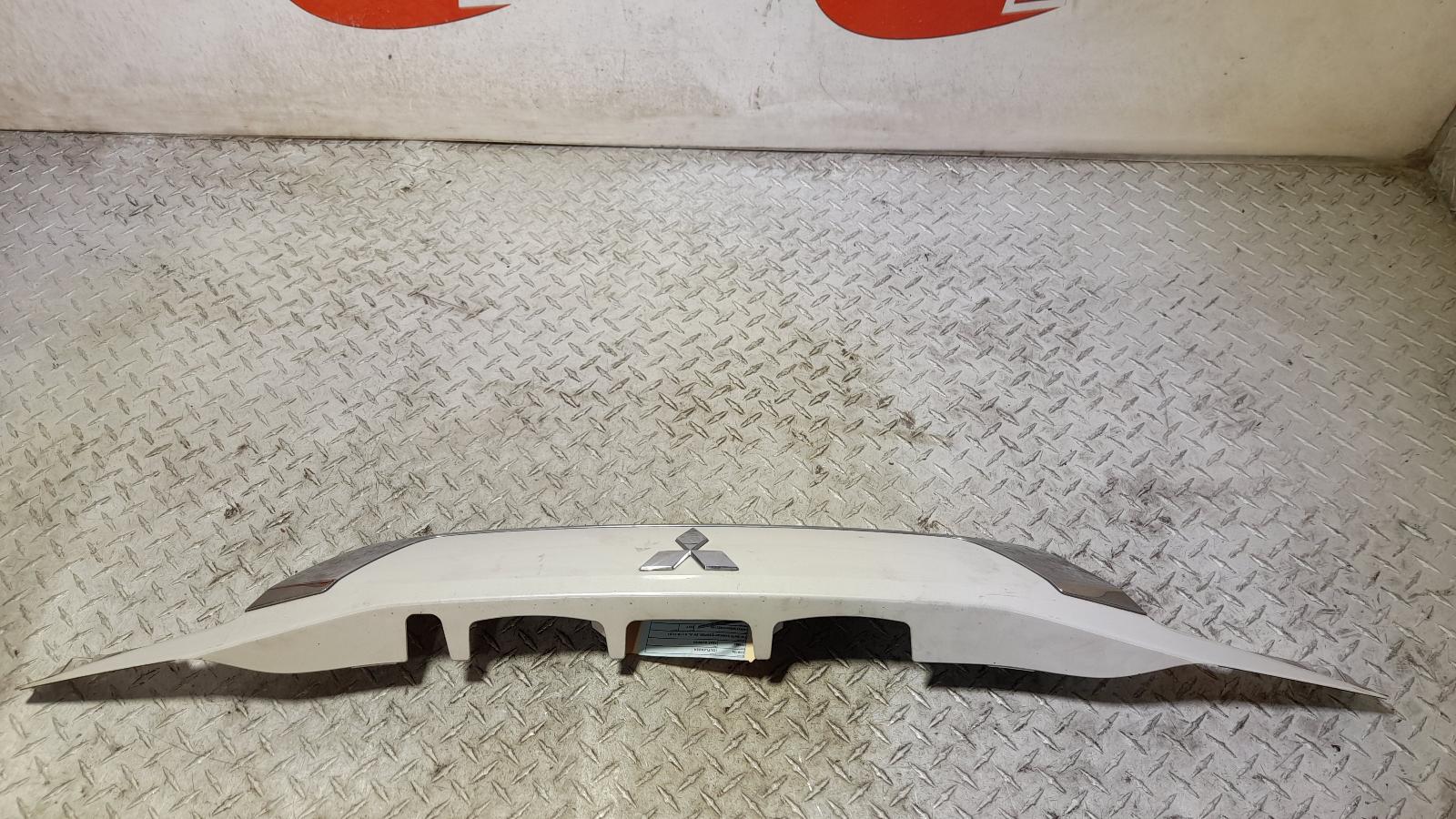 View Auto part Rear Garnish Mitsubishi Outlander 2017