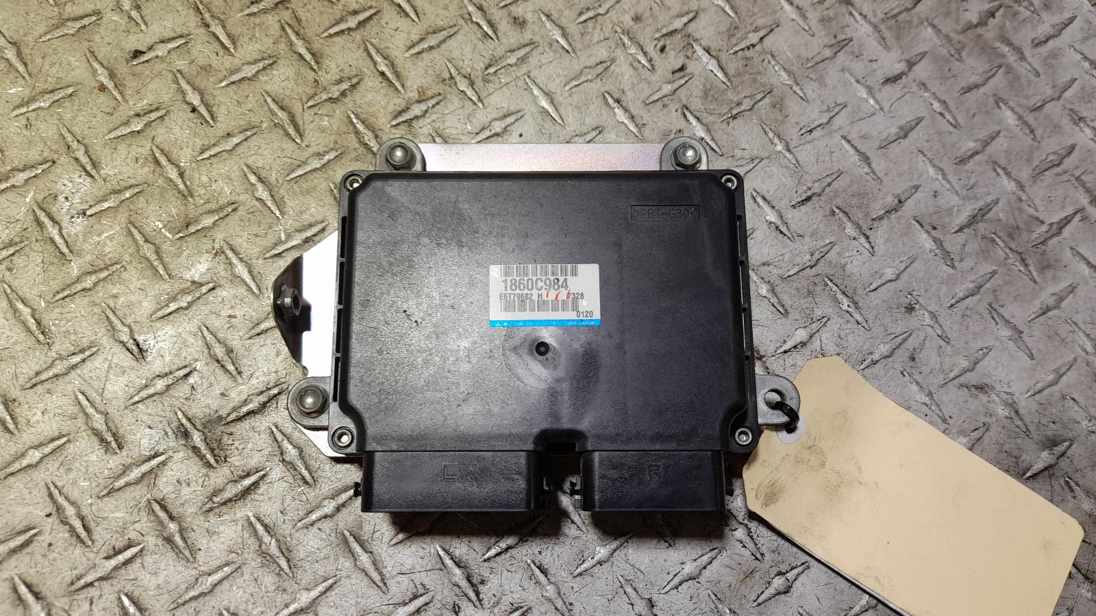 View Auto part Ecu Mitsubishi Outlander 2017