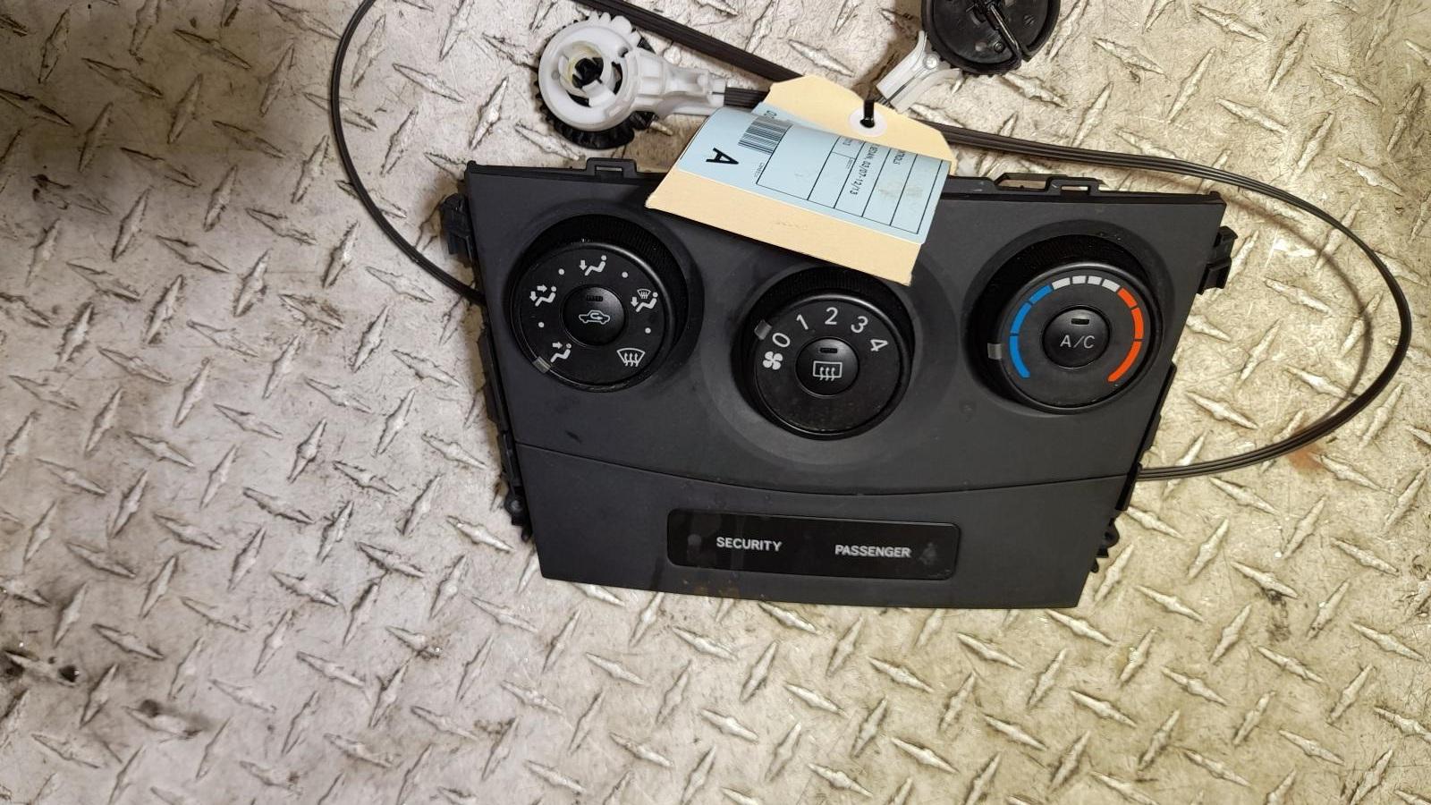 View Auto part Heater/Ac Controls Toyota Corolla 2013