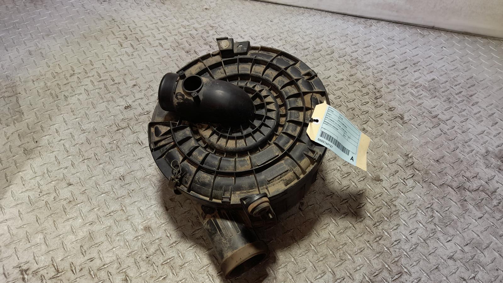 View Auto part Air Cleaner/Box Toyota Hilux 2012