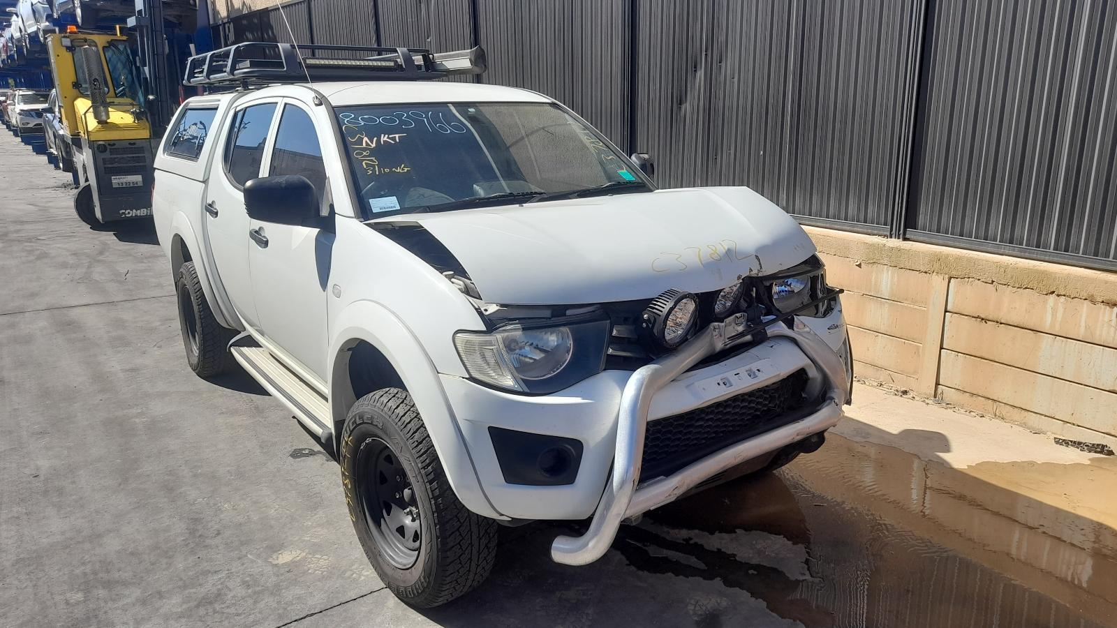 View Auto part Trans/Gearbox Mitsubishi Triton 2015