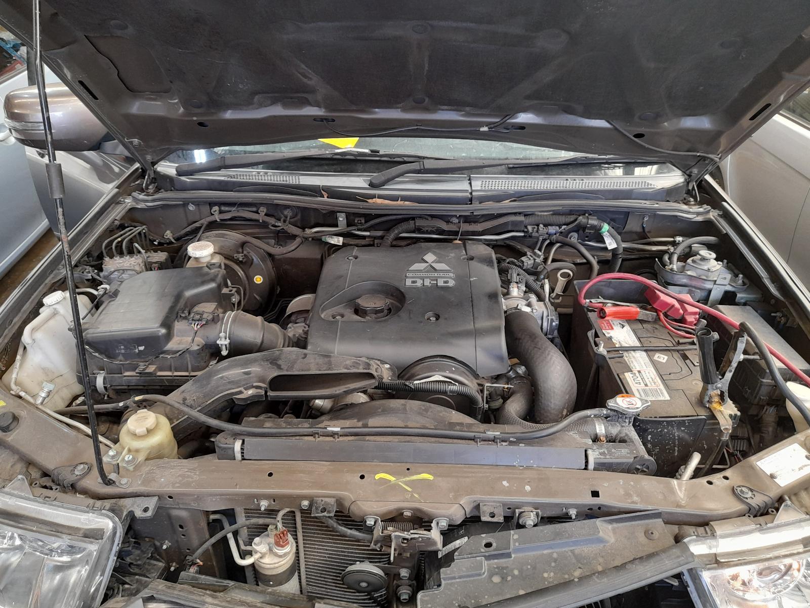 View Auto part Engine Mitsubishi Challenger 2015
