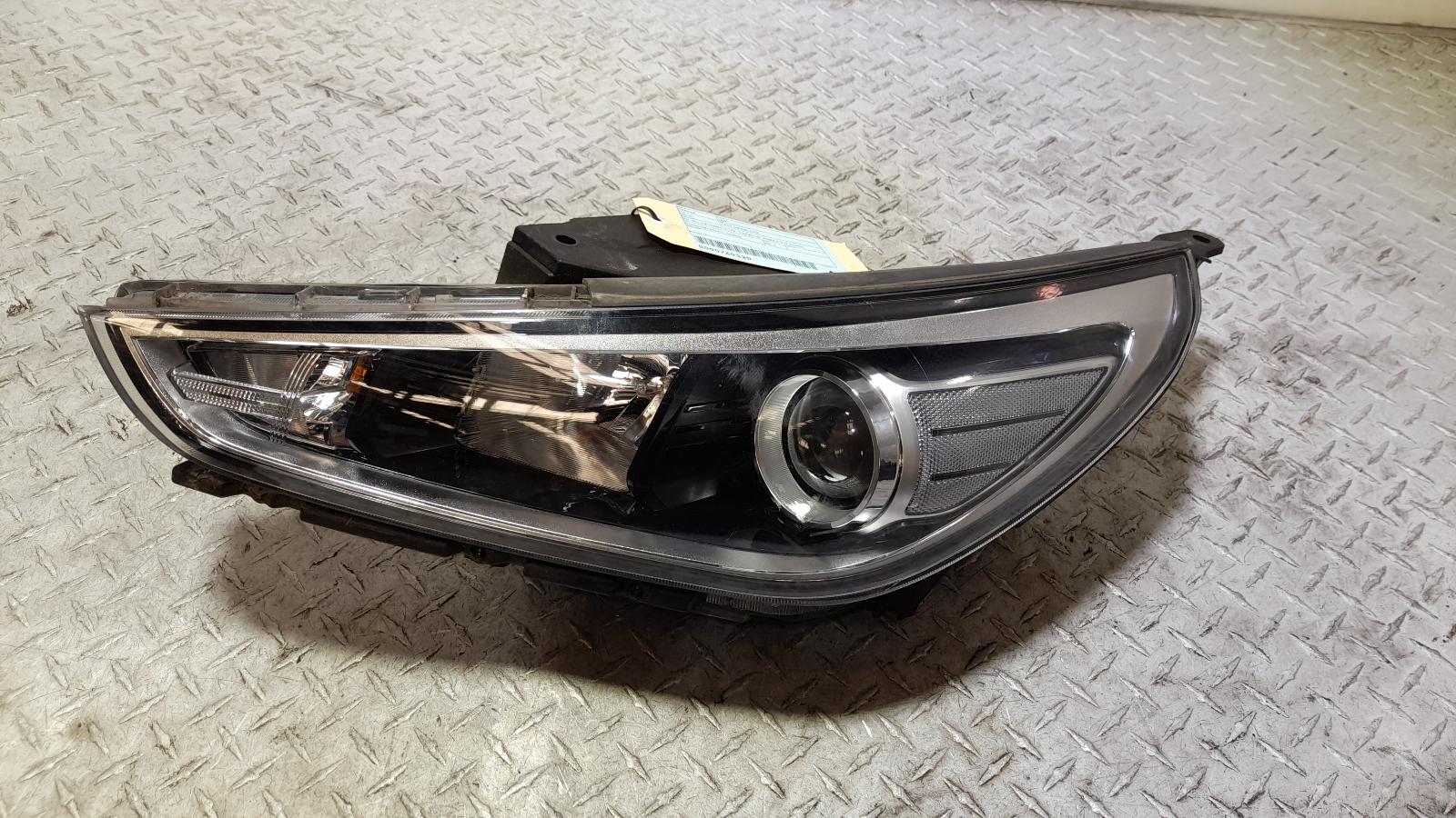 View Auto part Left Headlamp Hyundai I30 2019