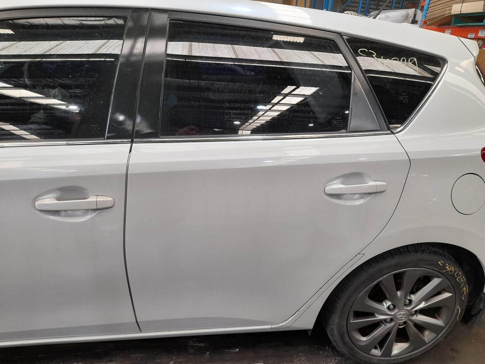 View Auto part Left Rear Door/Sliding Toyota Corolla 2015