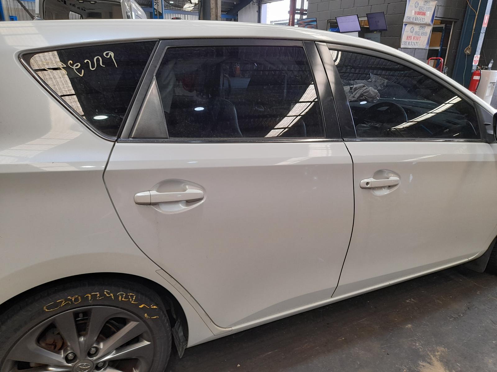 View Auto part Right Rear Door Sliding Toyota Corolla 2015