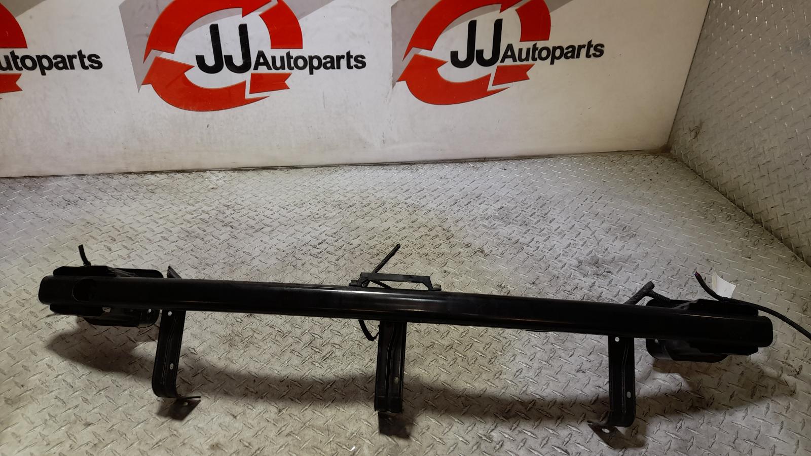 View Auto part R/Bar Bracket/Reinfo Hyundai I30 2018