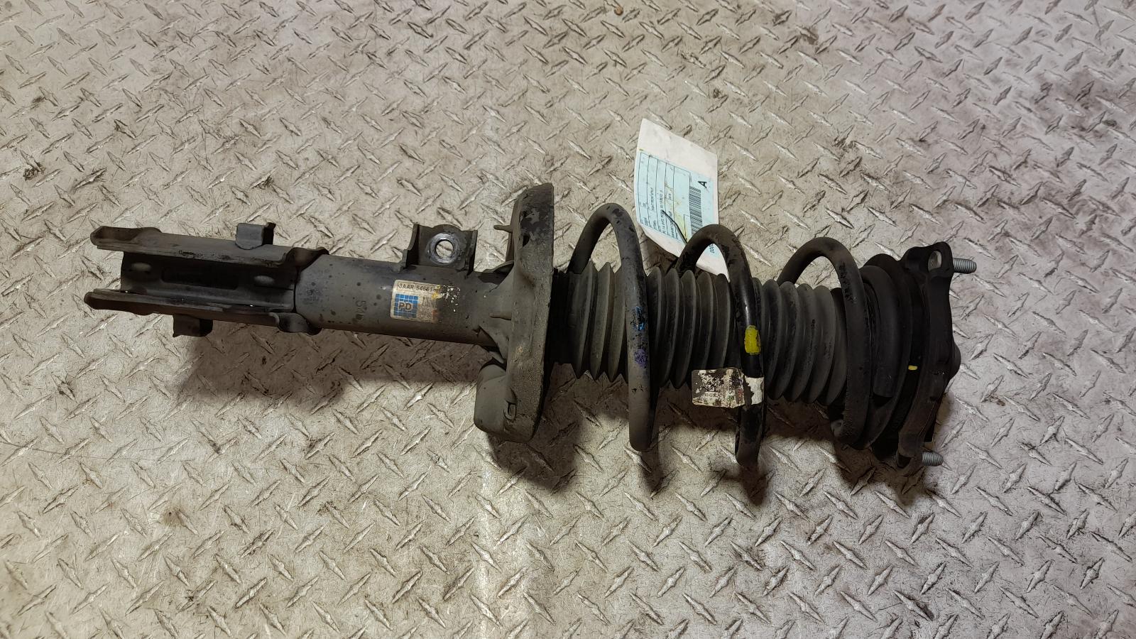 View Auto part Right Front Strut Hyundai I30 2018