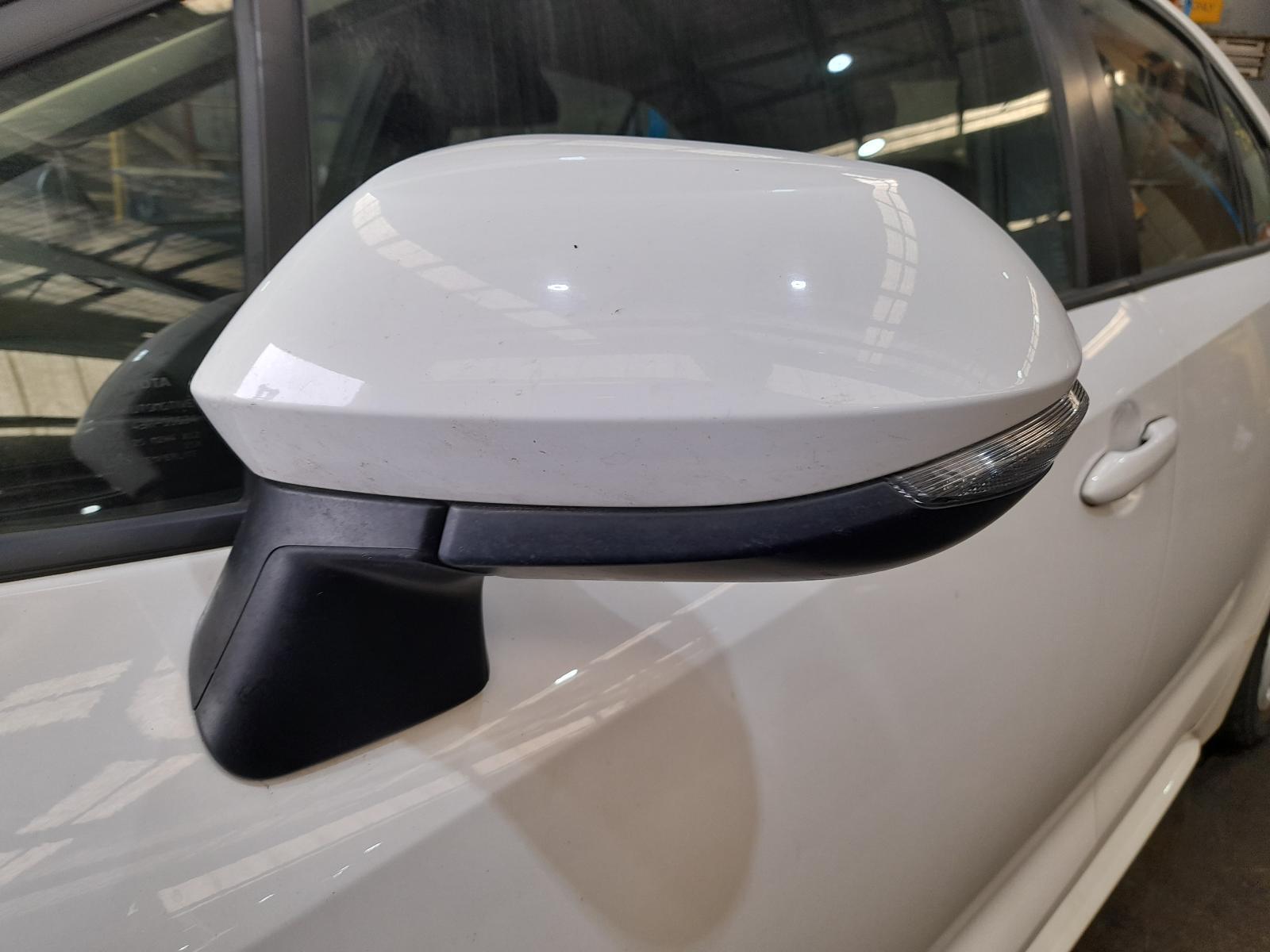 View Auto part Left Door Mirror Toyota Corolla 2020