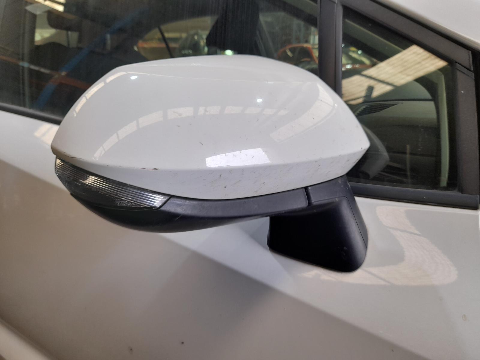 View Auto part Right Door Mirror Toyota Corolla 2020