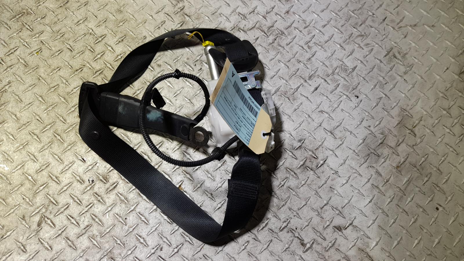 View Auto part Seatbelt/Stalk Toyota Corolla 2020