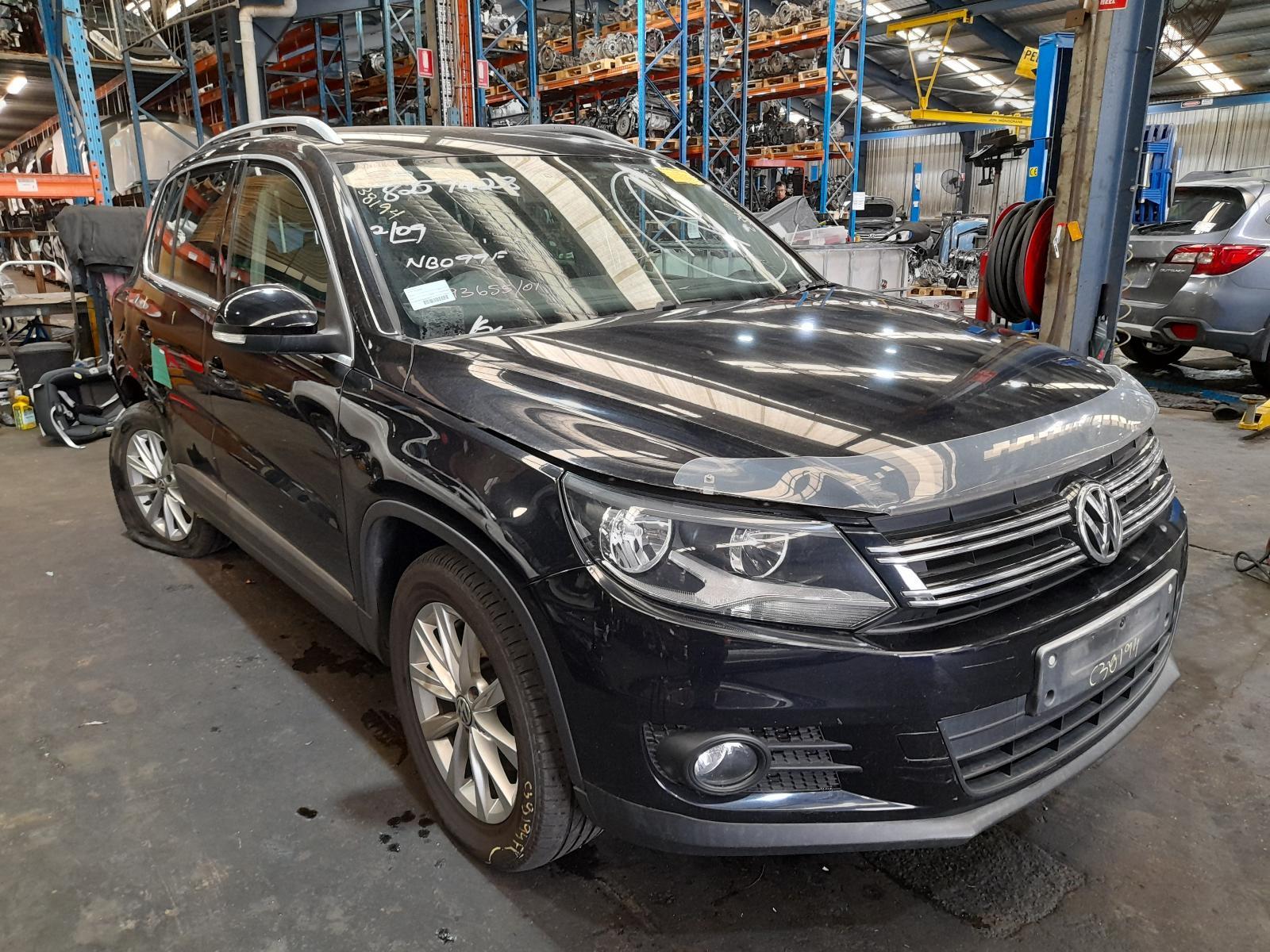 View Auto part Trans/Gearbox Volkswagen Tiguan 2013