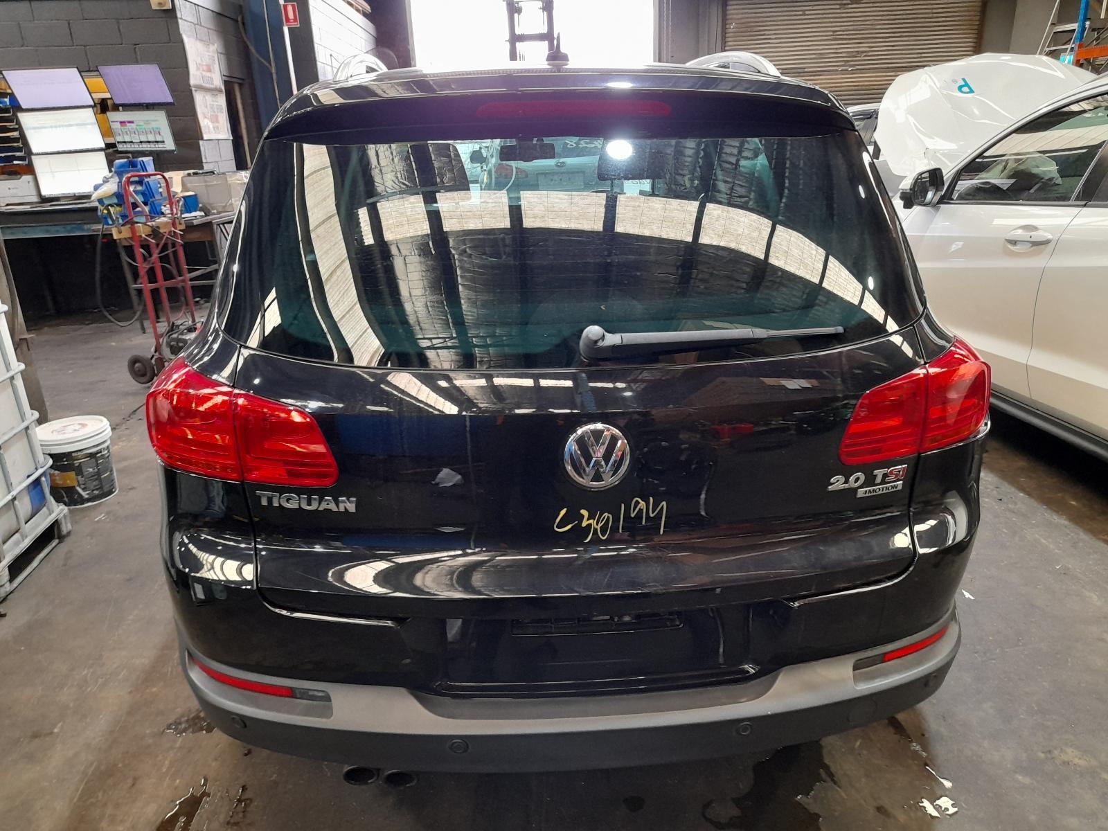 View Auto part Bootlid/Tailgate Volkswagen Tiguan 2013