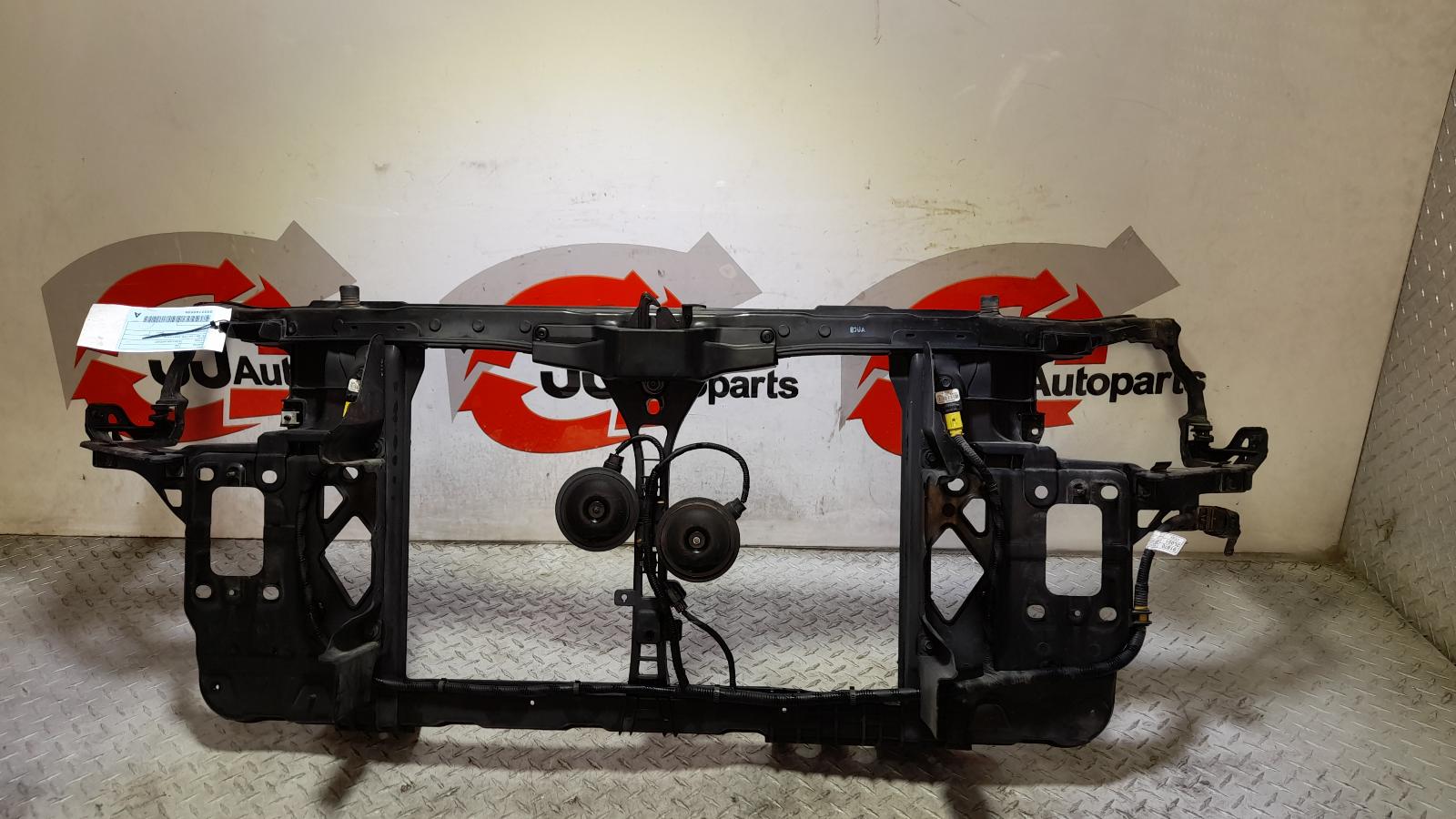 View Auto part Radiator Support Hyundai I30 2011