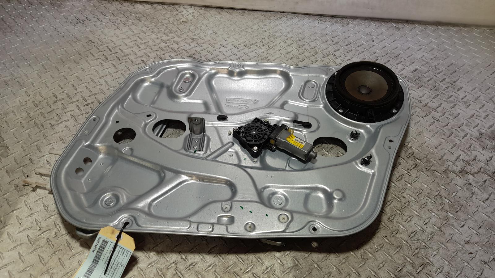 View Auto part Right Front Window Reg/Motor Hyundai I30 2011