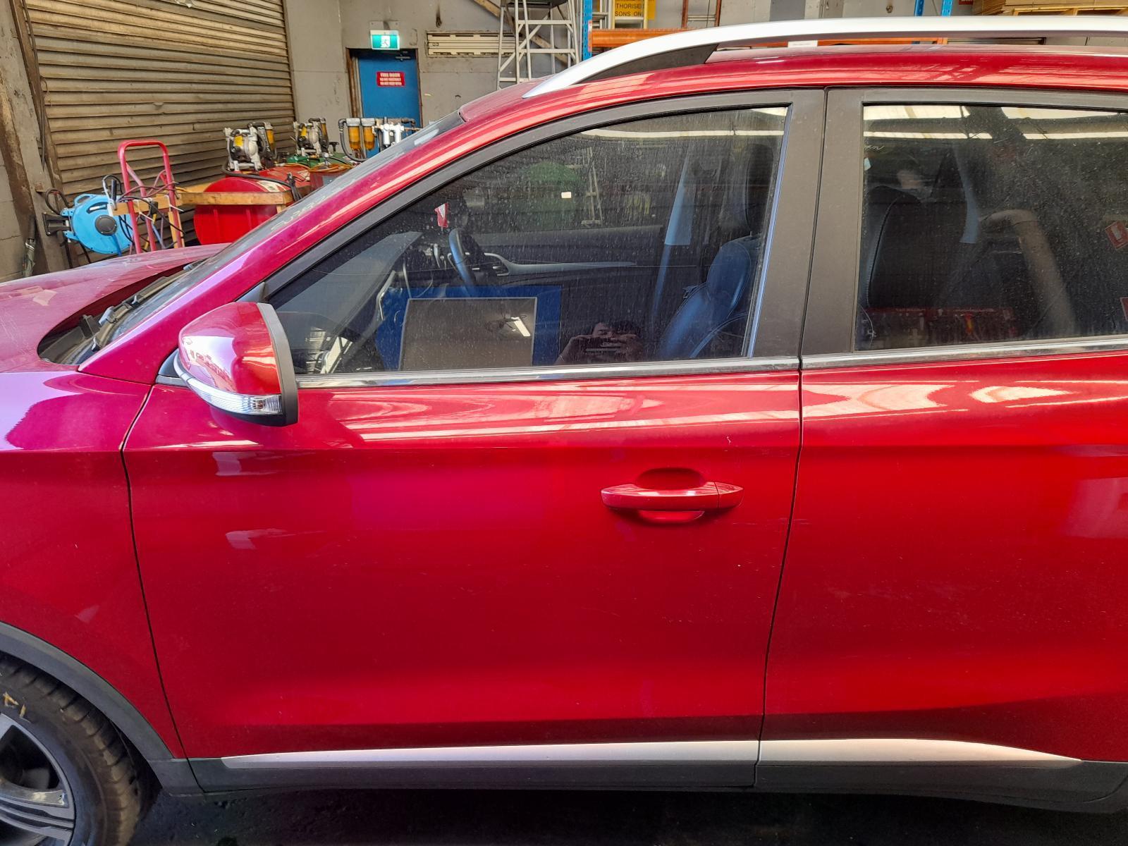 View Auto part Left Front Door Mg Zs 2020