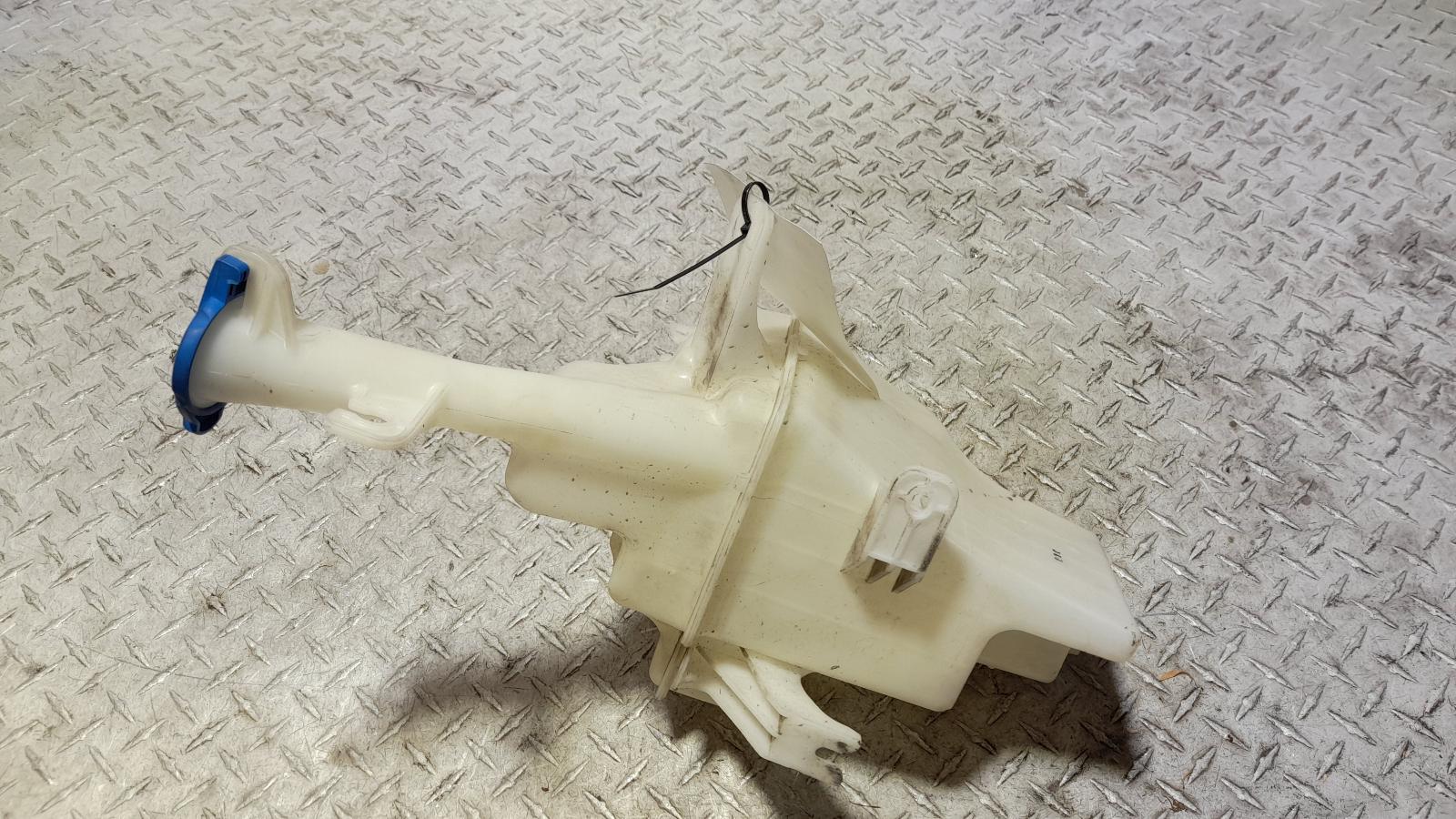 View Auto part Washer Bottle Hyundai Accent 2016