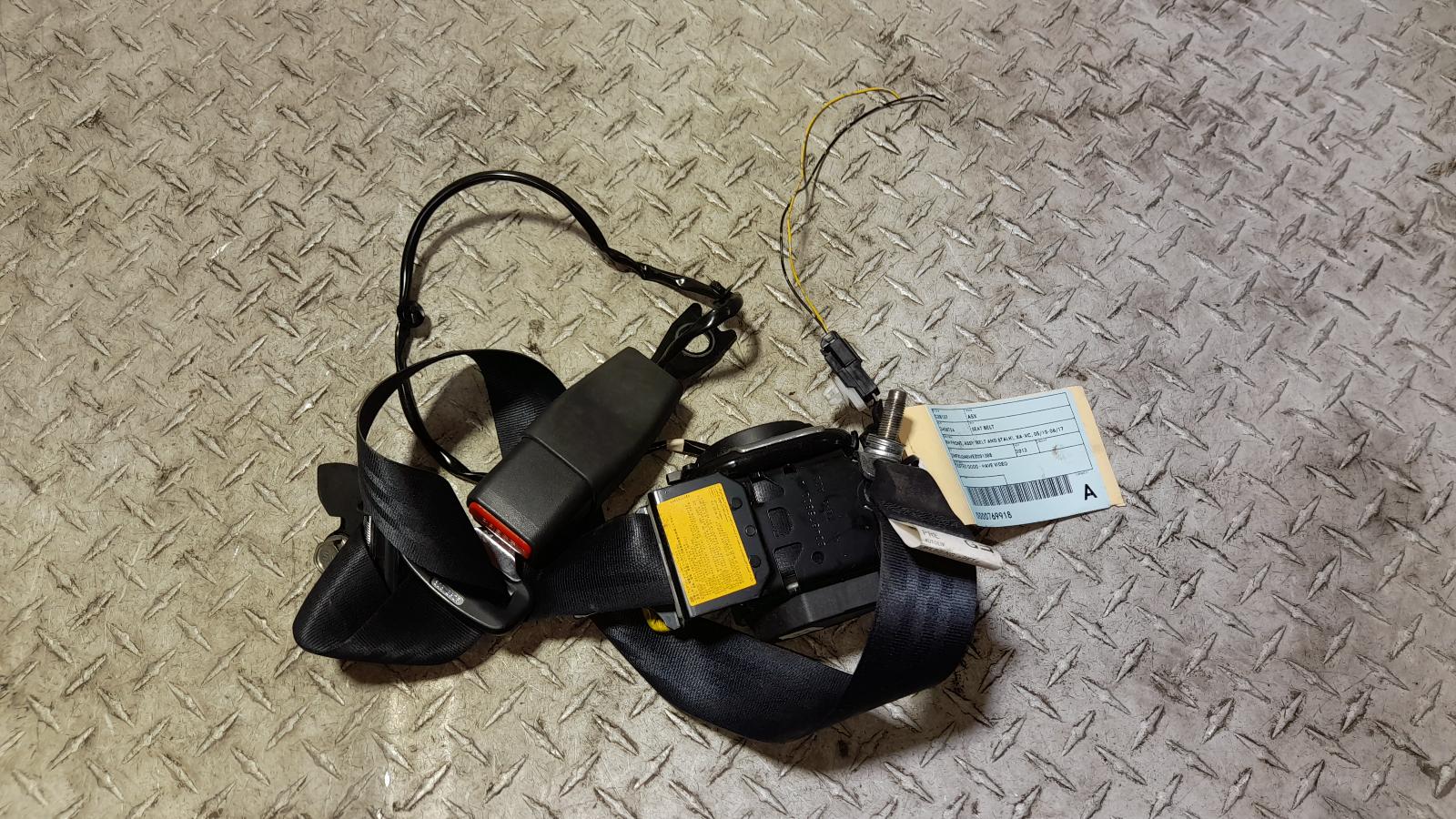 View Auto part Seatbelt/Stalk Mitsubishi Asx 2013