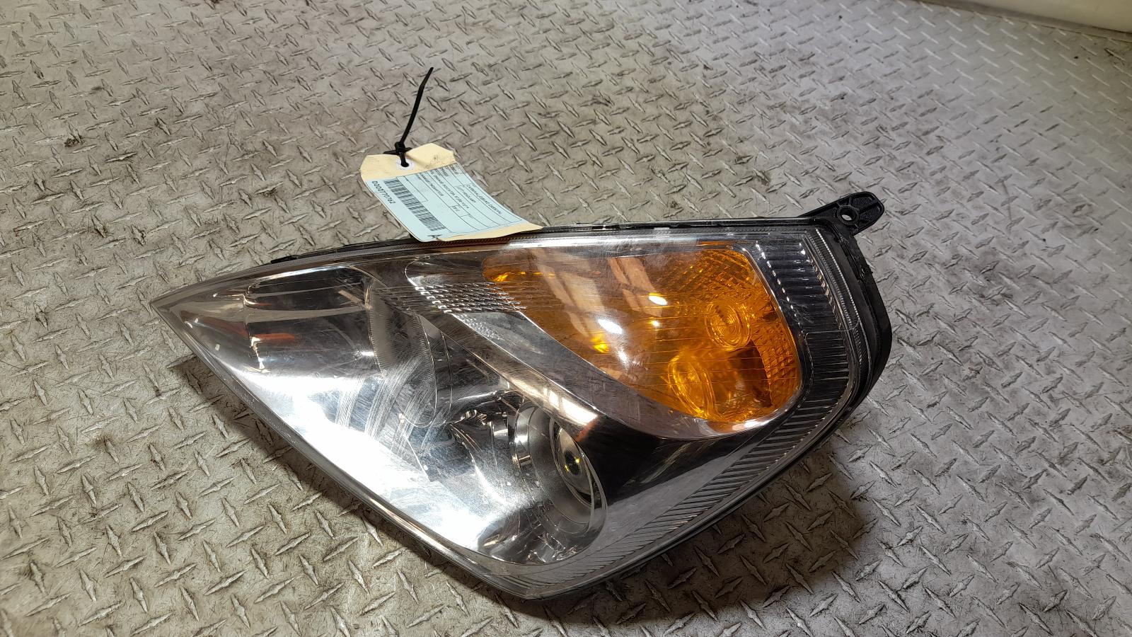 View Auto part Left Headlamp Kia Carnival/grand Carnival 2012