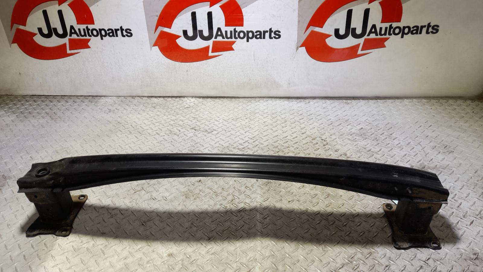 View Auto part R/Bar Bracket/Reinfo Volkswagen Golf 2018