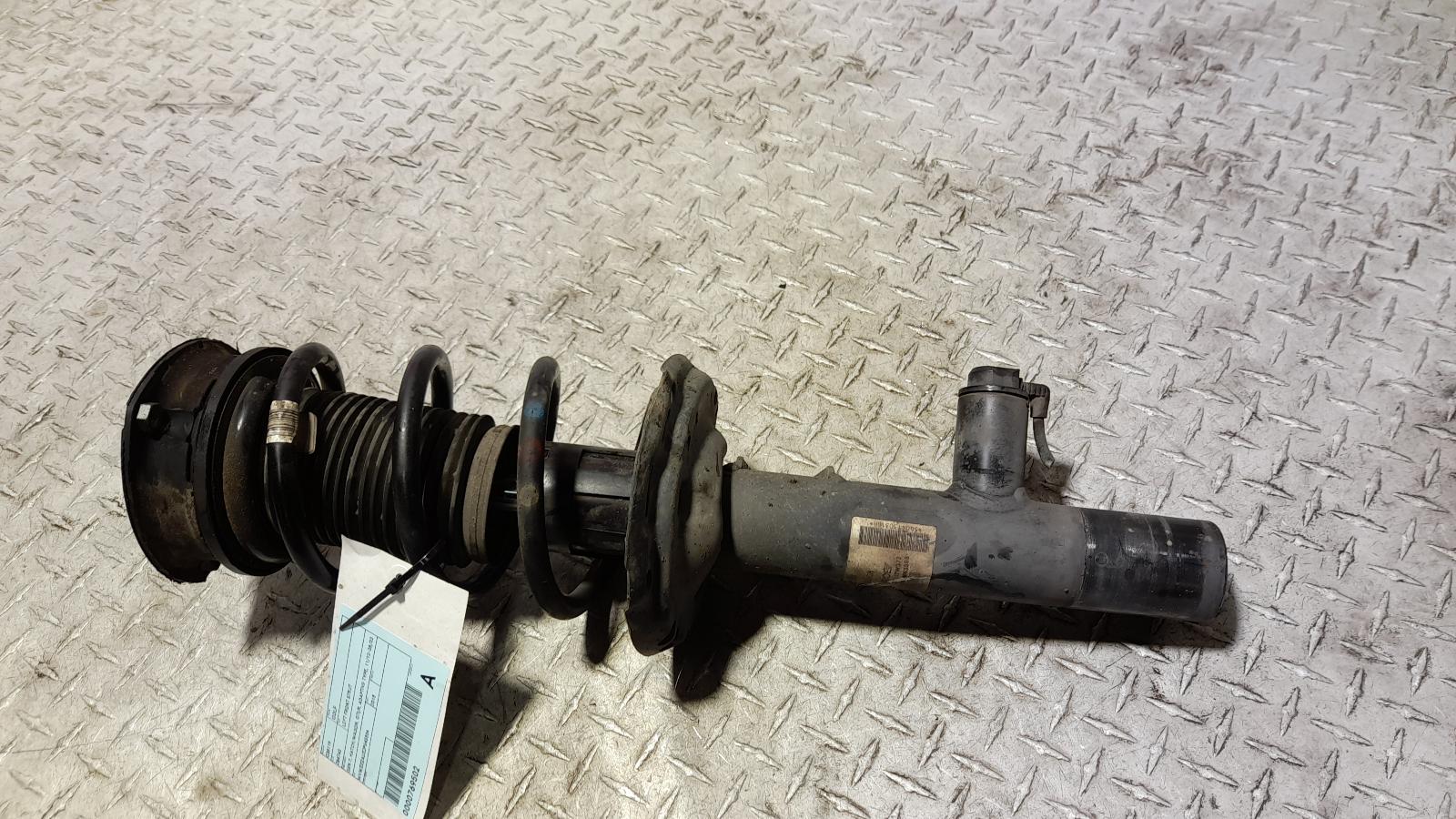 View Auto part Left Front Strut Volkswagen Golf 2018