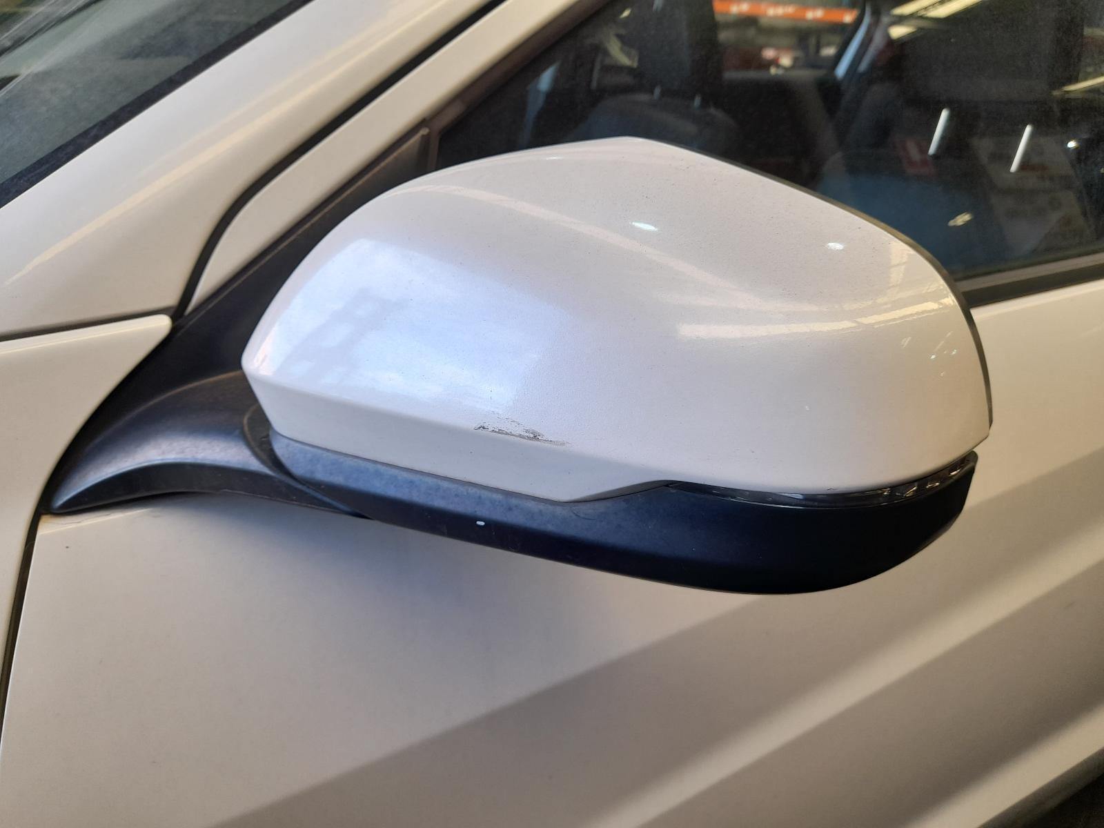 View Auto part Left Door Mirror Honda Hrv 2017