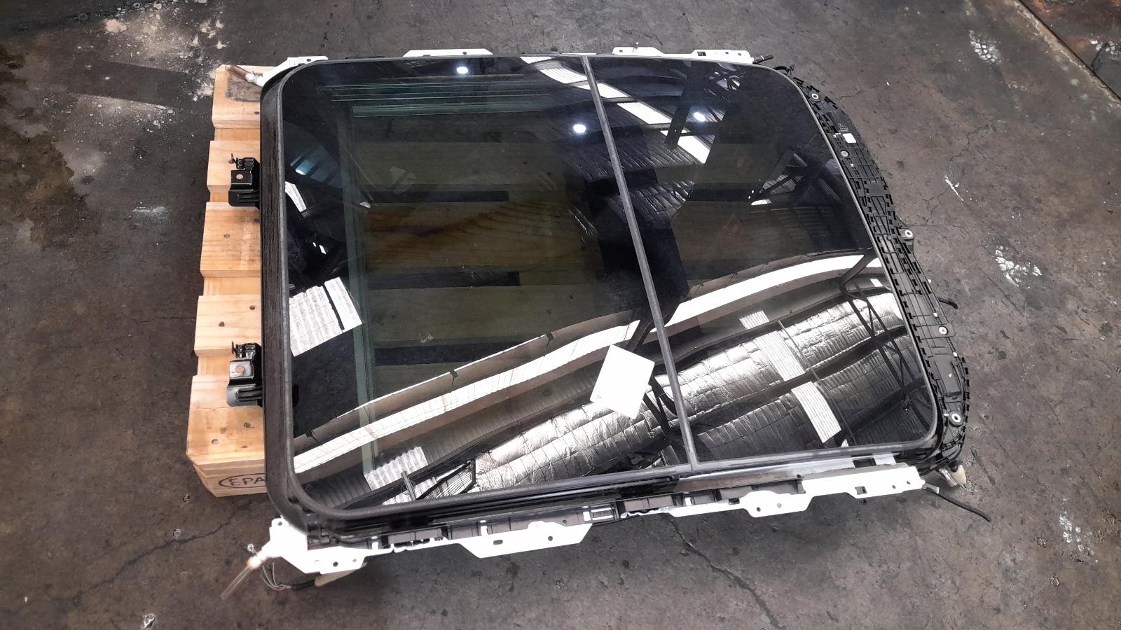 View Auto part Roof Glass/Sunroof/T Honda Hrv 2017