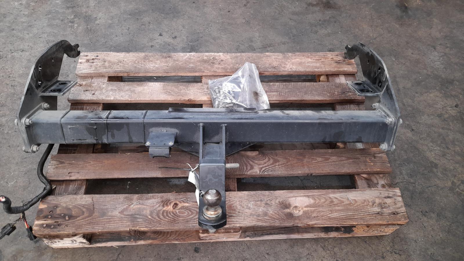 View Auto part Towbar Mazda Bt50 2018