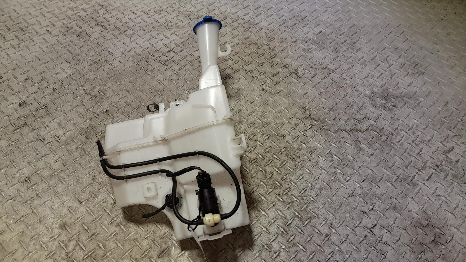 View Auto part Washer Bottle Hyundai I30 2022