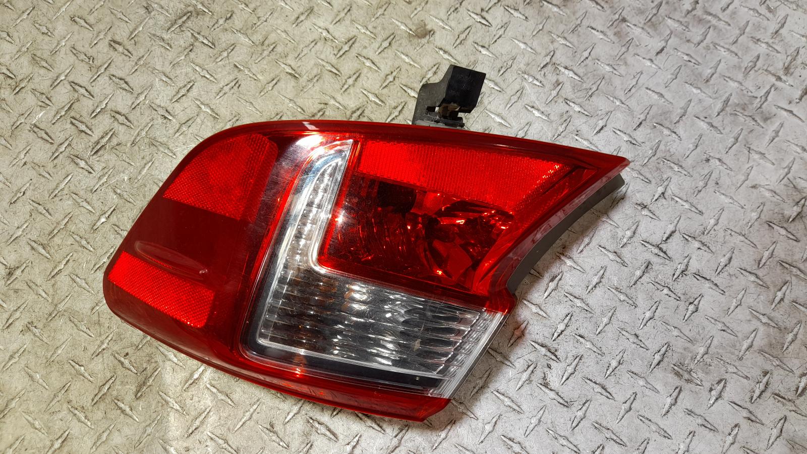 View Auto part Right Taillight Toyota Camry 2013