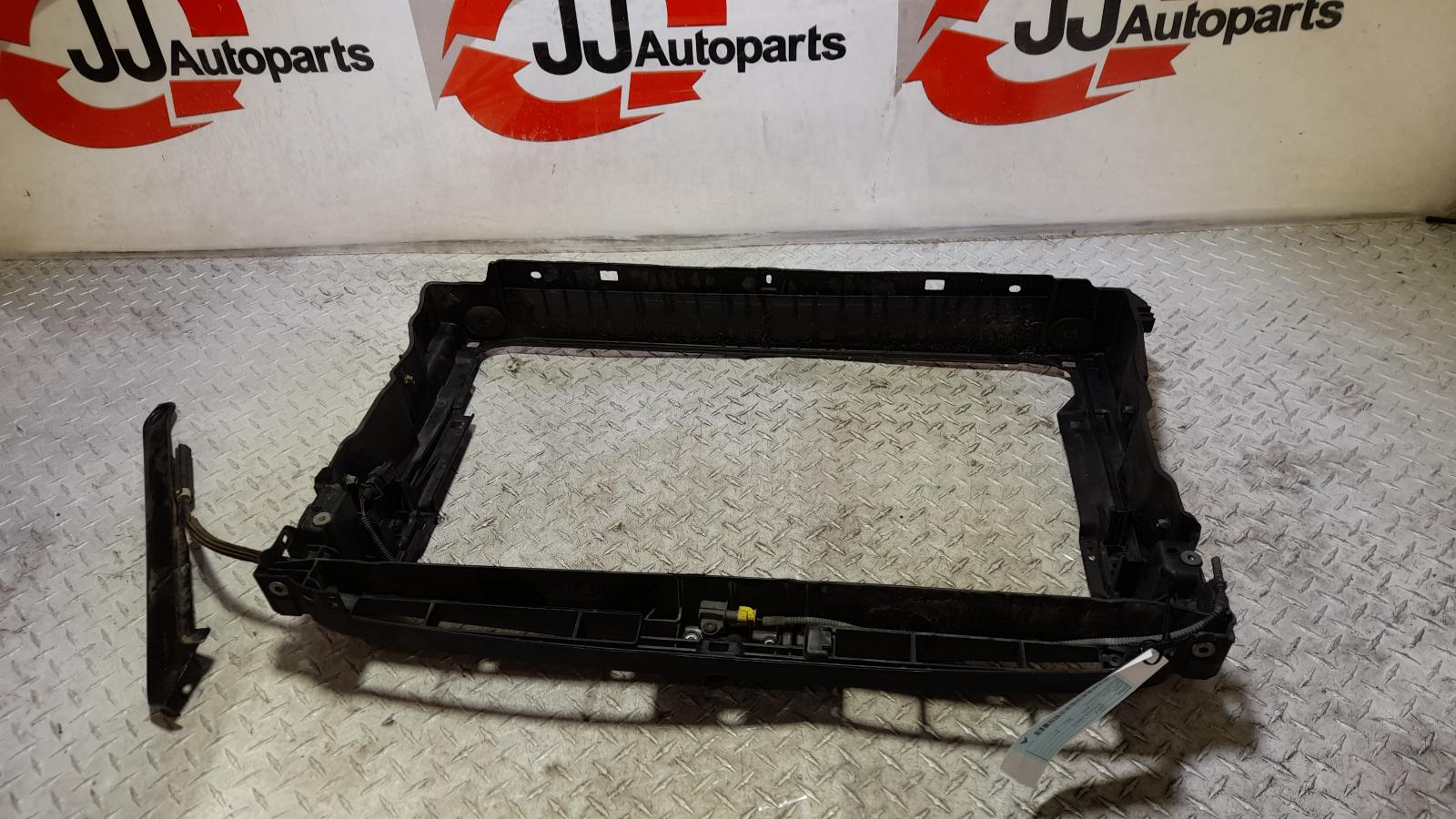 View Auto part Radiator Support Volkswagen Golf 2014