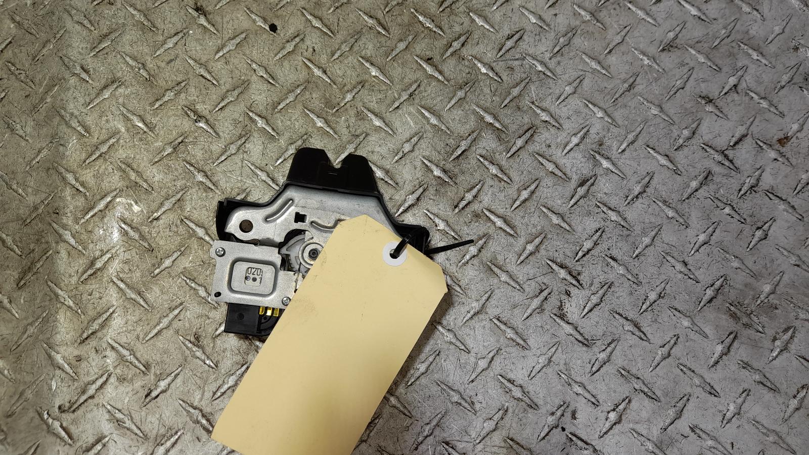 View Auto part Door/Boot/Gate Lock Toyota Camry 2012