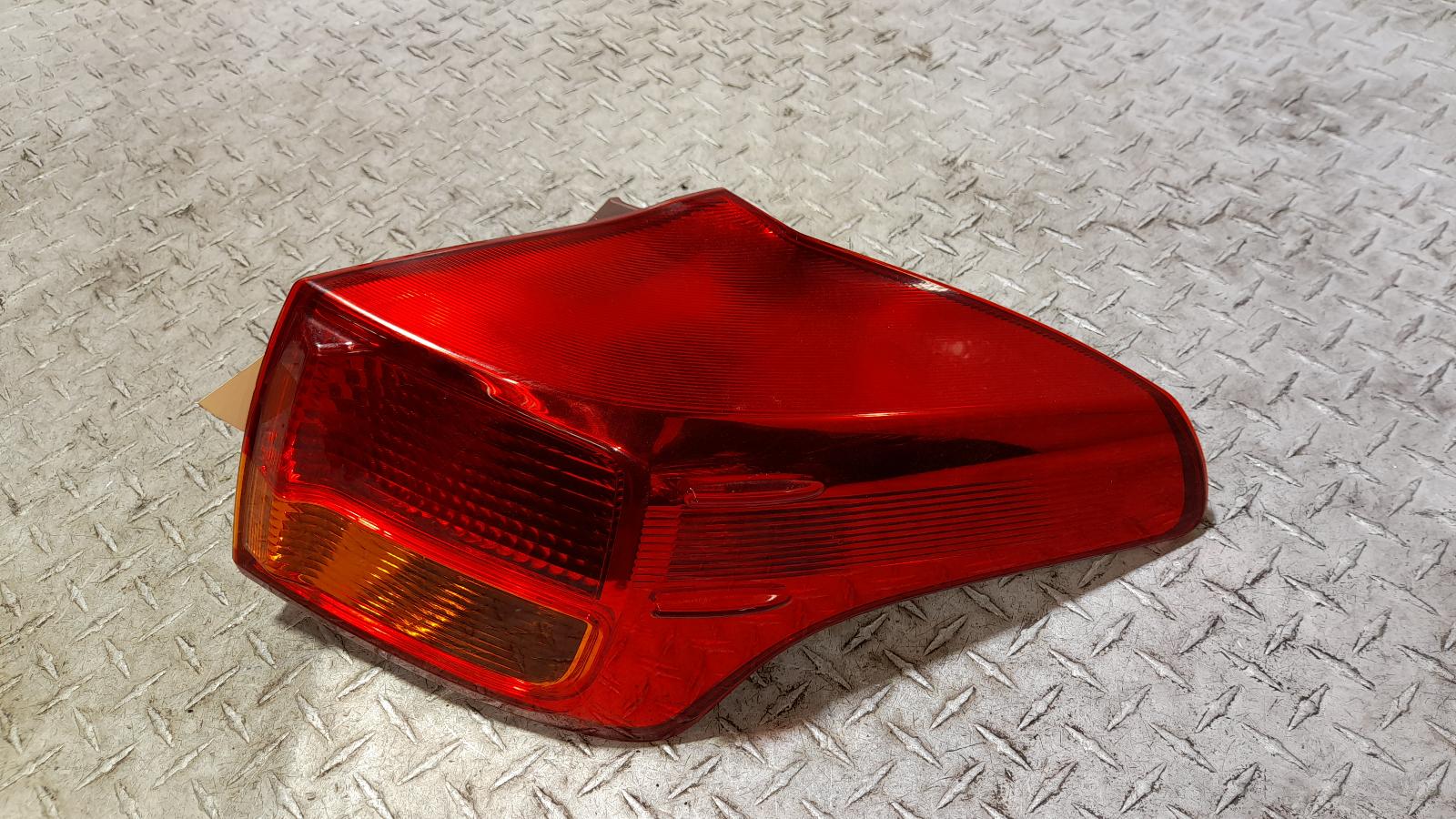 View Auto part Right Taillight Toyota Rav4 2015
