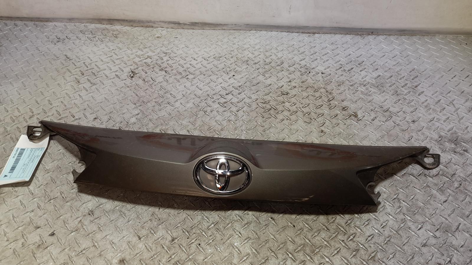 View Auto part Rear Garnish Toyota Rav4 2015