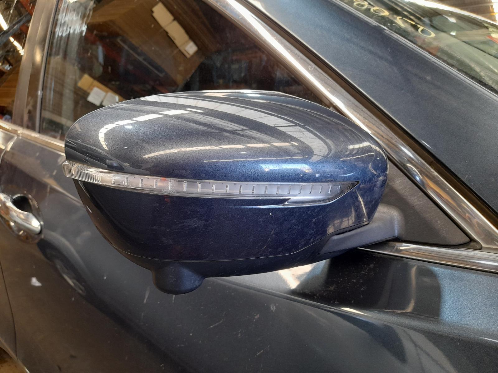 View Auto part Right Door Mirror Nissan Xtrail 2016
