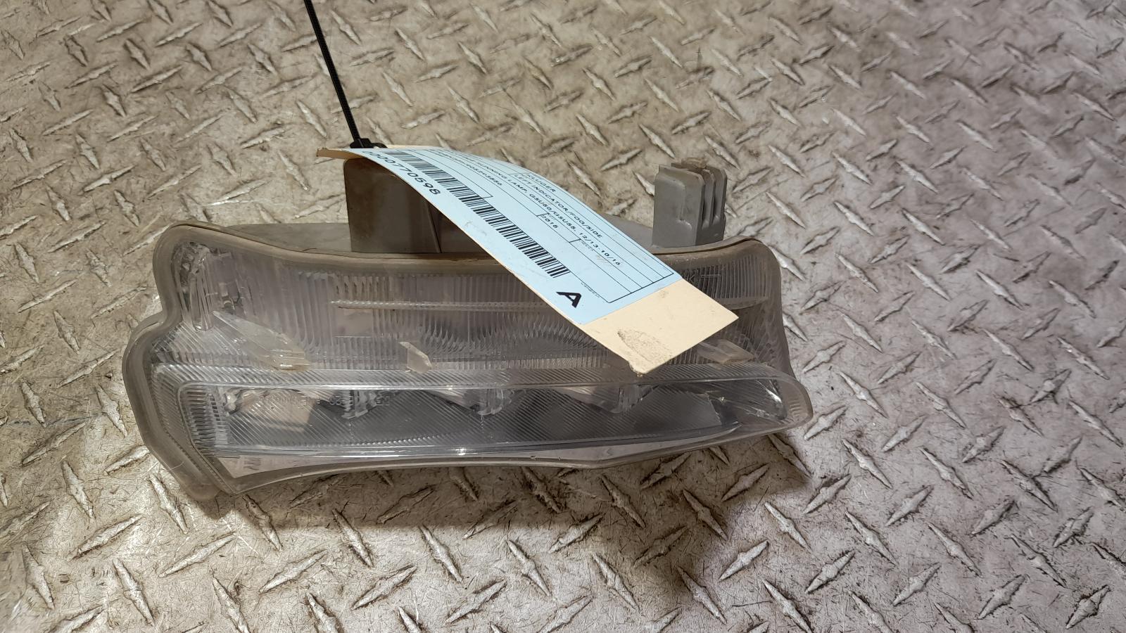 View Auto part Left Indicator/Fog/Side Toyota Kluger 2015