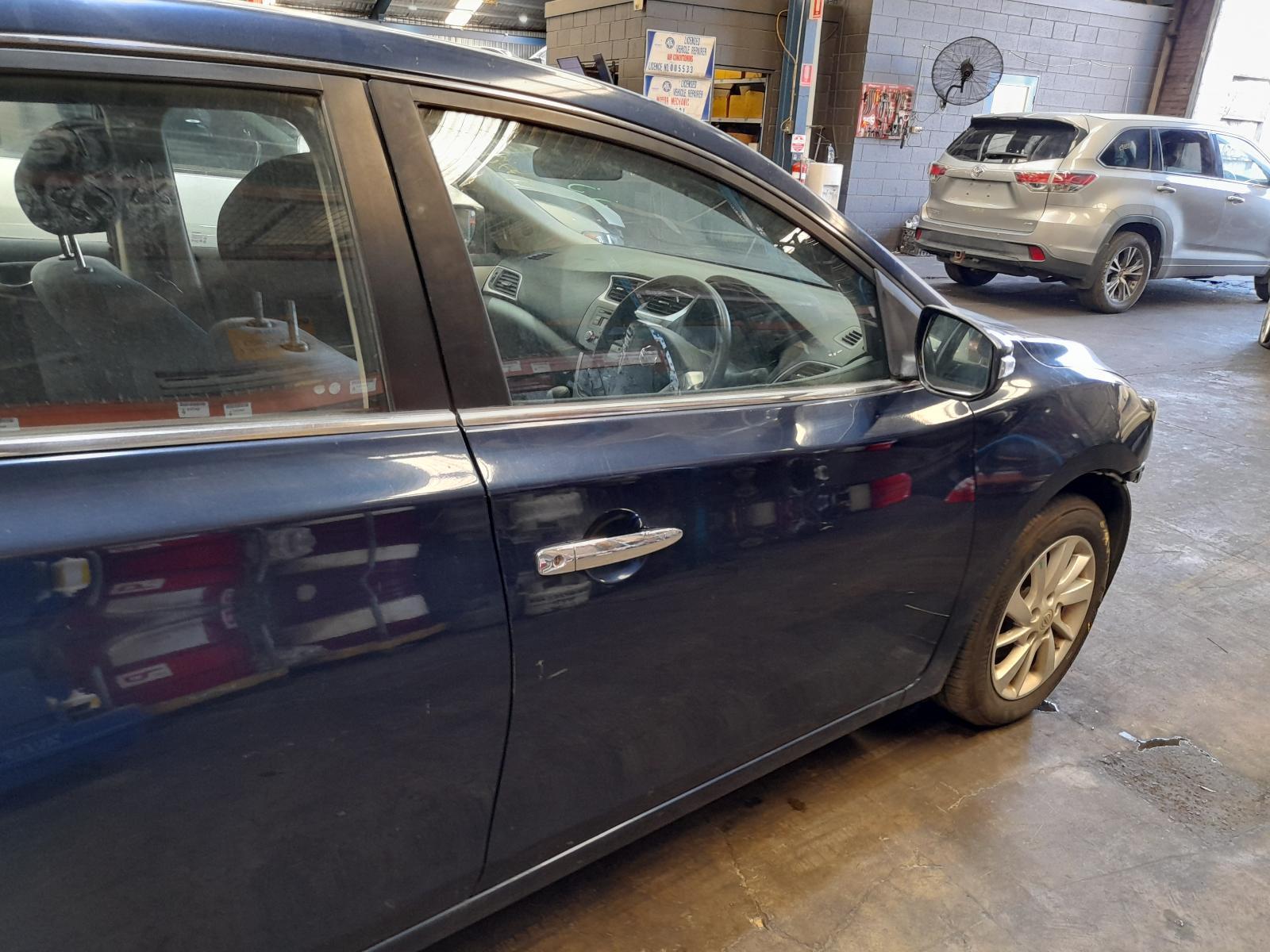 View Auto part Right Front Door Nissan Pulsar 2013