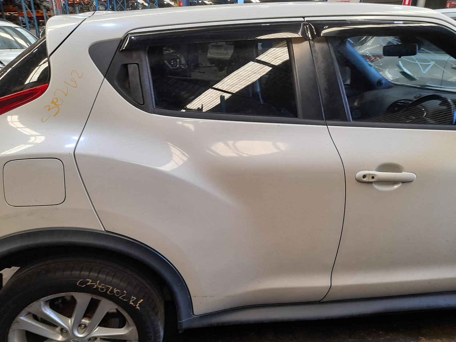 View Auto part Right Rear Door Sliding Nissan Juke 2014