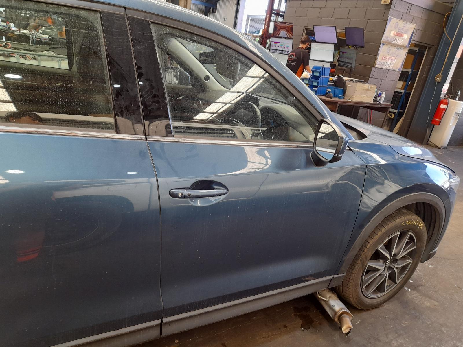 View Auto part Right Front Door Mazda Cx5 2021