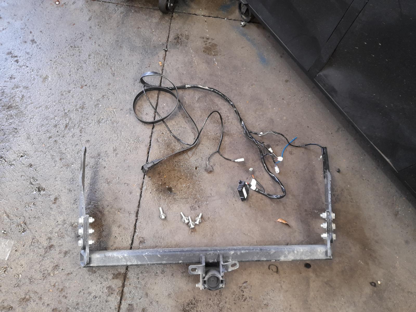 View Auto part Towbar Mazda Cx5 2021
