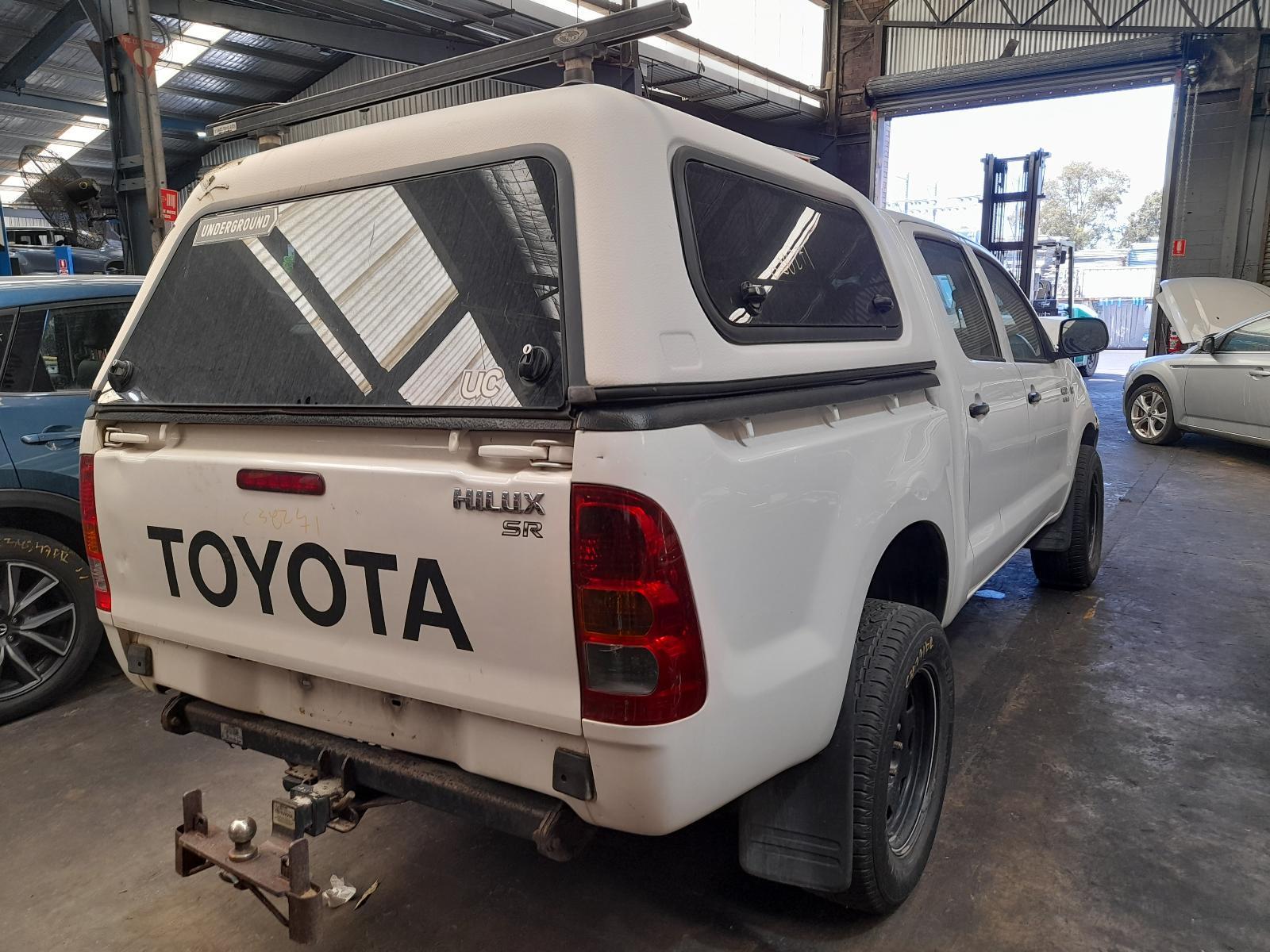 View Auto part Trans/Gearbox Toyota Hilux 2010