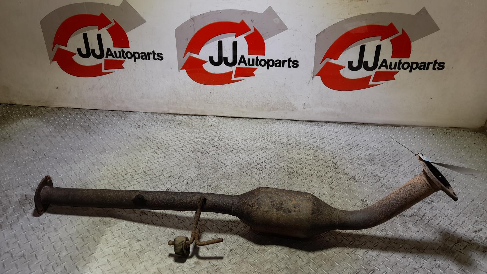 View Auto part Catalytic Converter Toyota Hilux 2010