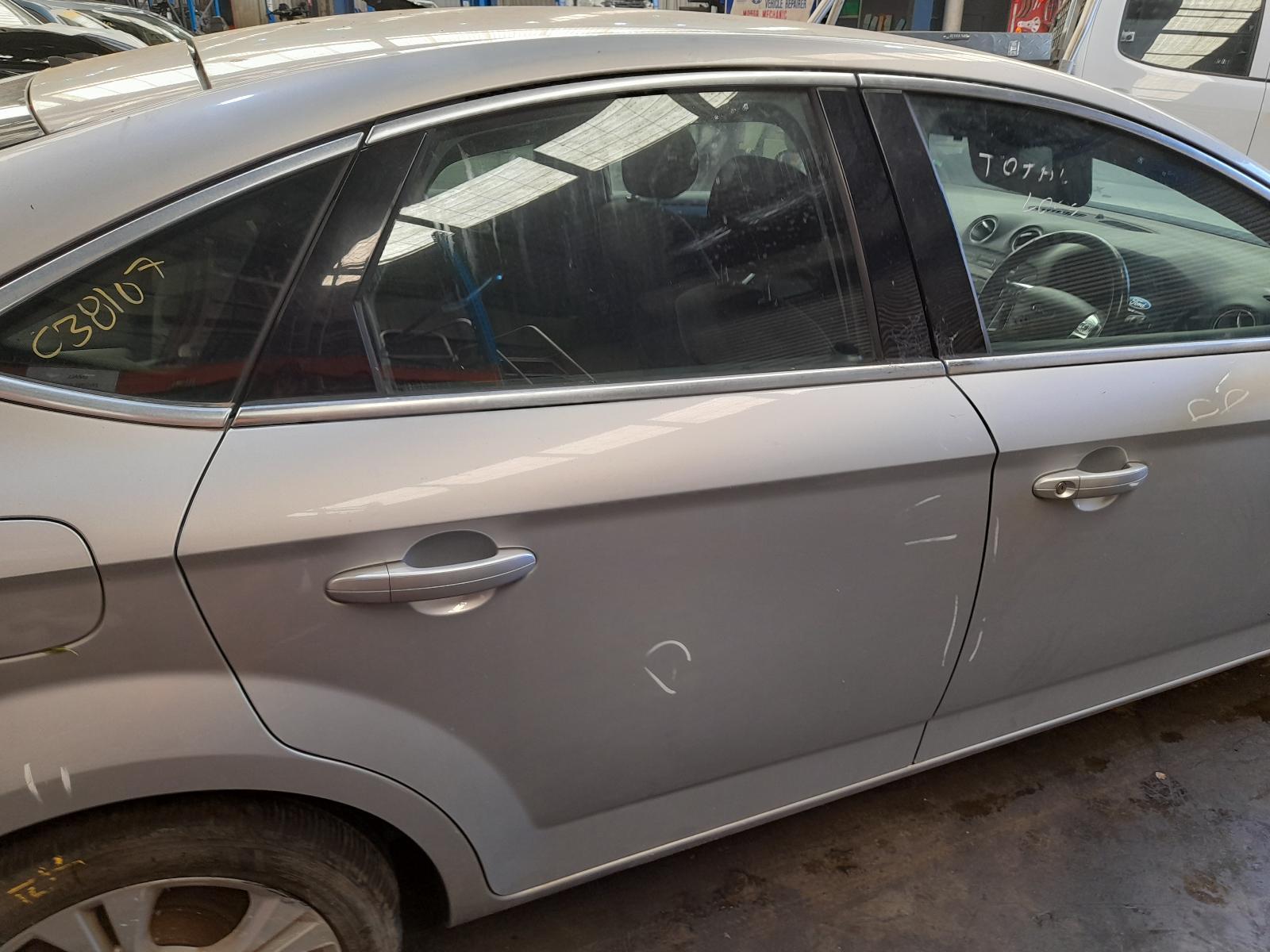 View Auto part Right Rear Door Sliding Ford Mondeo 2011