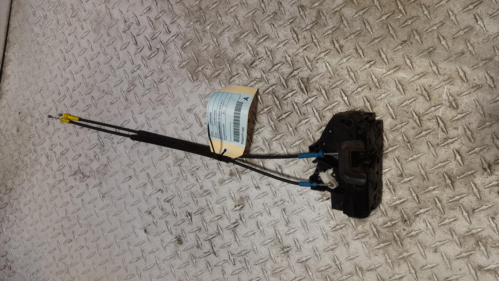 View Auto part Door/Boot/Gate Lock Holden Commodore 2011