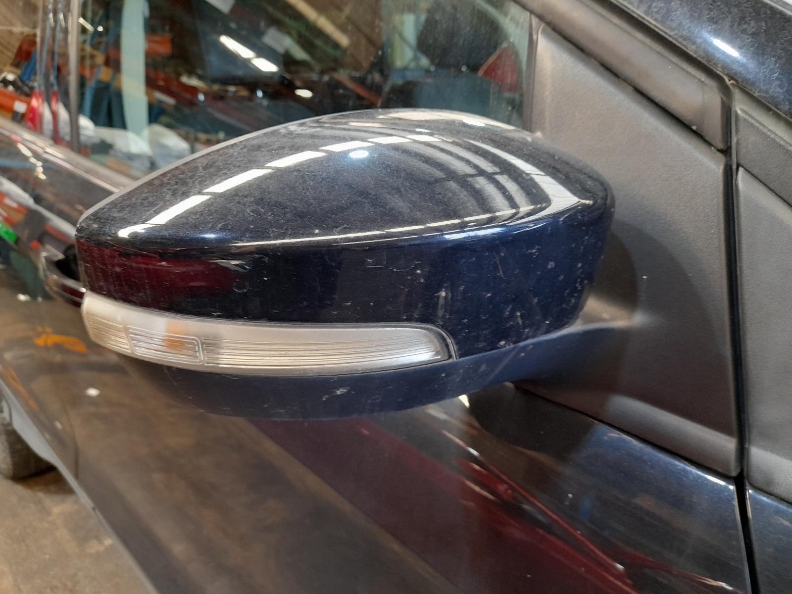 View Auto part Right Door Mirror Ford Kuga 2013
